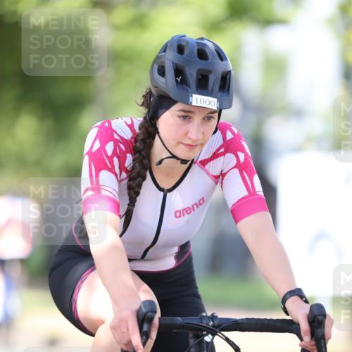 11.08.2024 - GEWOBA Citytriathlon Bremen H.Heesch http://msf.ph/oto/6798192 11.08.2024 11:54:01 Laufen  meine-sportfotos.de