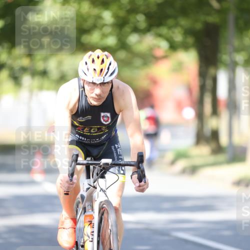 11.08.2024 - GEWOBA Citytriathlon Bremen H.Heesch http://msf.ph/oto/6798212 11.08.2024 11:54:03 Laufen  meine-sportfotos.de