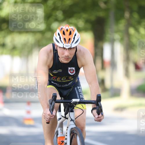 11.08.2024 - GEWOBA Citytriathlon Bremen H.Heesch http://msf.ph/oto/6798221 11.08.2024 11:54:03 Laufen  meine-sportfotos.de