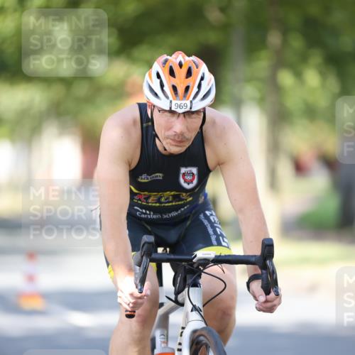 11.08.2024 - GEWOBA Citytriathlon Bremen H.Heesch http://msf.ph/oto/6798225 11.08.2024 11:54:03 Laufen  meine-sportfotos.de