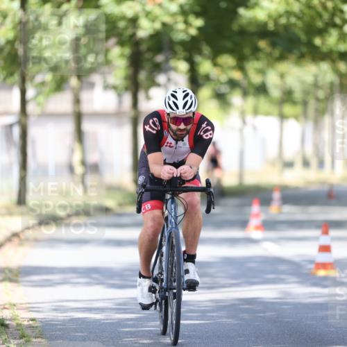 11.08.2024 - GEWOBA Citytriathlon Bremen H.Heesch http://msf.ph/oto/6798249 11.08.2024 11:54:07 Laufen  meine-sportfotos.de