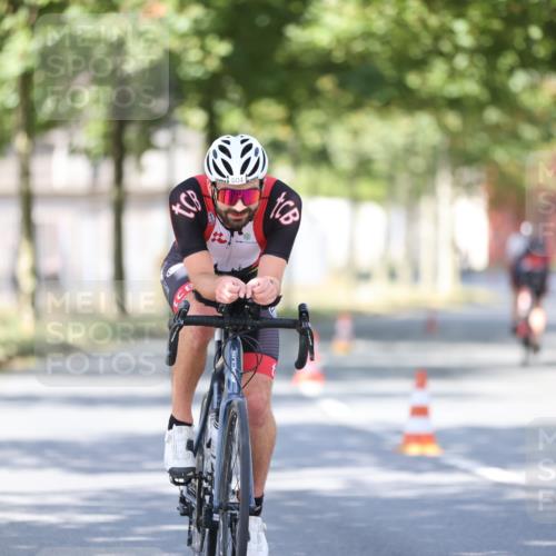 11.08.2024 - GEWOBA Citytriathlon Bremen H.Heesch http://msf.ph/oto/6798259 11.08.2024 11:54:07 Laufen  meine-sportfotos.de