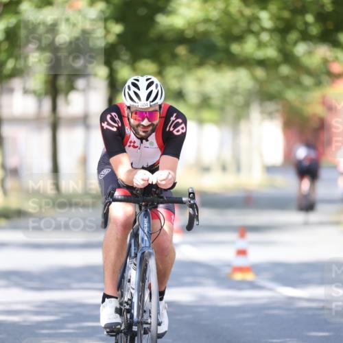 11.08.2024 - GEWOBA Citytriathlon Bremen H.Heesch http://msf.ph/oto/6798263 11.08.2024 11:54:07 Laufen  meine-sportfotos.de