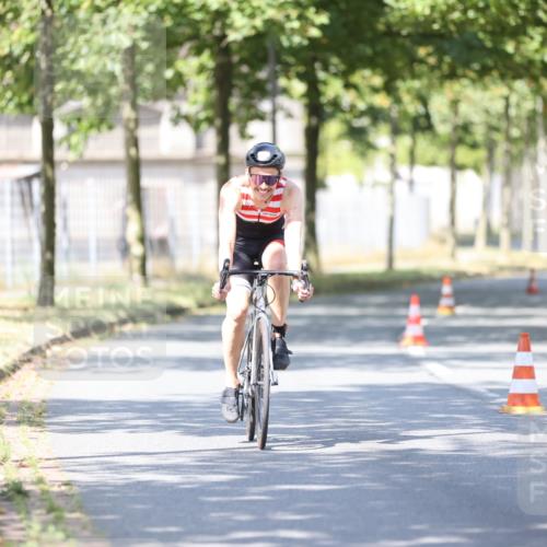 11.08.2024 - GEWOBA Citytriathlon Bremen H.Heesch http://msf.ph/oto/6798274 11.08.2024 11:54:11 Laufen  meine-sportfotos.de