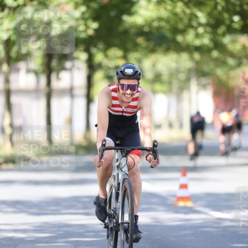 11.08.2024 - GEWOBA Citytriathlon Bremen H.Heesch http://msf.ph/oto/6798289 11.08.2024 11:54:12 Laufen  meine-sportfotos.de