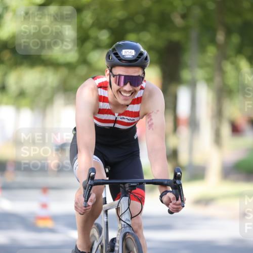 11.08.2024 - GEWOBA Citytriathlon Bremen H.Heesch http://msf.ph/oto/6798314 11.08.2024 11:54:13 Laufen  meine-sportfotos.de