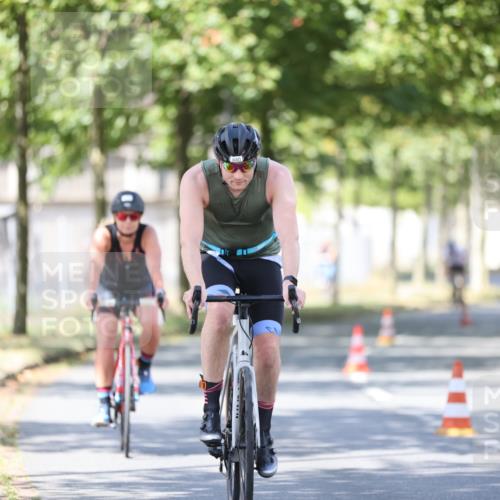 11.08.2024 - GEWOBA Citytriathlon Bremen H.Heesch http://msf.ph/oto/6798336 11.08.2024 11:54:25 Laufen  meine-sportfotos.de