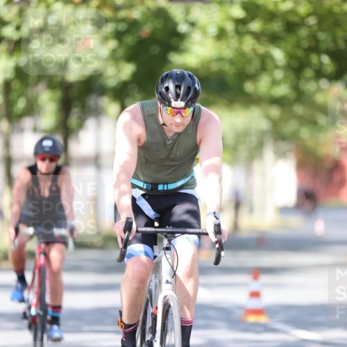 11.08.2024 - GEWOBA Citytriathlon Bremen H.Heesch http://msf.ph/oto/6798354 11.08.2024 11:54:25 Laufen  meine-sportfotos.de