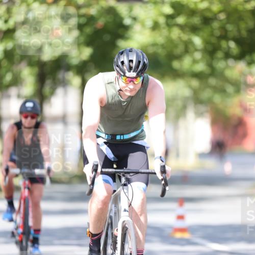 11.08.2024 - GEWOBA Citytriathlon Bremen H.Heesch http://msf.ph/oto/6798355 11.08.2024 11:54:26 Laufen  meine-sportfotos.de