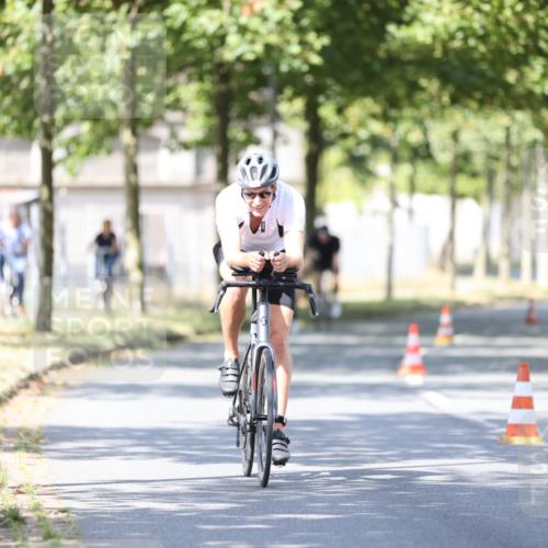 11.08.2024 - GEWOBA Citytriathlon Bremen H.Heesch http://msf.ph/oto/6798394 11.08.2024 11:54:33 Laufen  meine-sportfotos.de