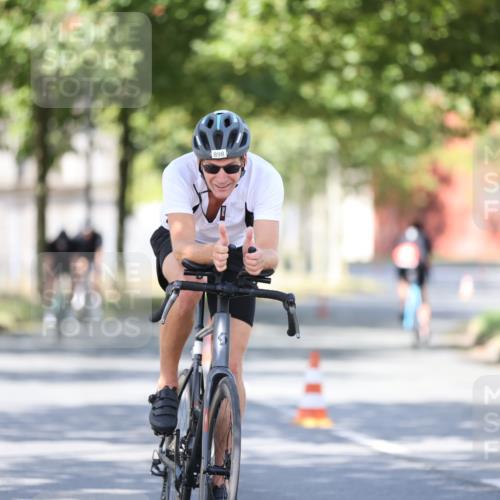 11.08.2024 - GEWOBA Citytriathlon Bremen H.Heesch http://msf.ph/oto/6798411 11.08.2024 11:54:34 Laufen  meine-sportfotos.de