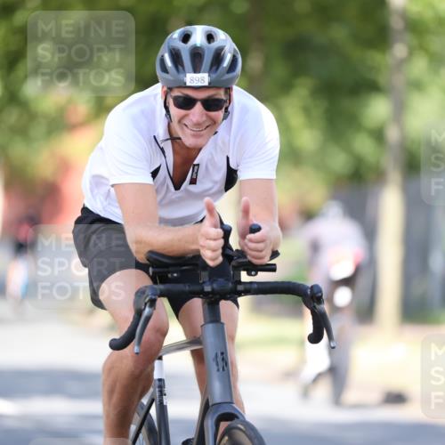 11.08.2024 - GEWOBA Citytriathlon Bremen H.Heesch http://msf.ph/oto/6798435 11.08.2024 11:54:34 Laufen  meine-sportfotos.de