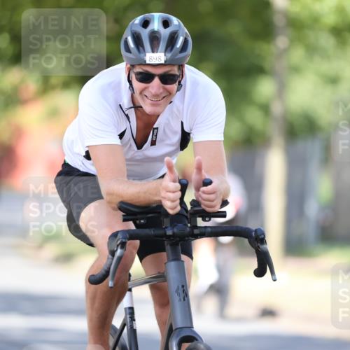 11.08.2024 - GEWOBA Citytriathlon Bremen H.Heesch http://msf.ph/oto/6798437 11.08.2024 11:54:34 Laufen  meine-sportfotos.de