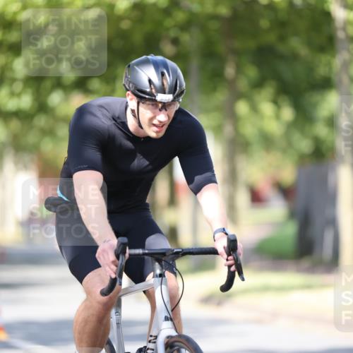 11.08.2024 - GEWOBA Citytriathlon Bremen H.Heesch http://msf.ph/oto/6798485 11.08.2024 11:54:39 Laufen  meine-sportfotos.de