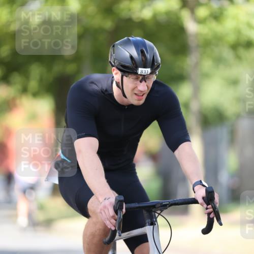 11.08.2024 - GEWOBA Citytriathlon Bremen H.Heesch http://msf.ph/oto/6798490 11.08.2024 11:54:39 Laufen  meine-sportfotos.de
