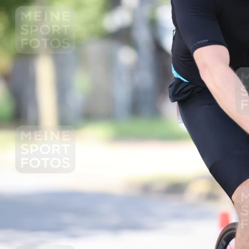 11.08.2024 - GEWOBA Citytriathlon Bremen H.Heesch http://msf.ph/oto/6798503 11.08.2024 11:54:40 Laufen  meine-sportfotos.de