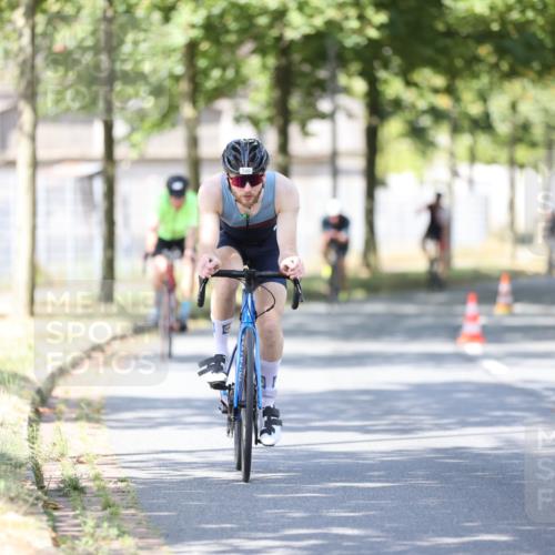 11.08.2024 - GEWOBA Citytriathlon Bremen H.Heesch http://msf.ph/oto/6798505 11.08.2024 11:54:48 Laufen  meine-sportfotos.de