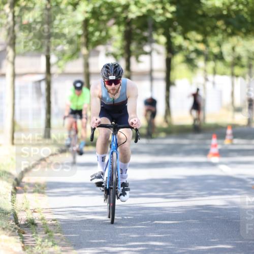 11.08.2024 - GEWOBA Citytriathlon Bremen H.Heesch http://msf.ph/oto/6798507 11.08.2024 11:54:48 Laufen  meine-sportfotos.de