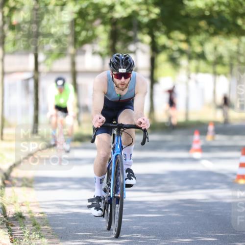 11.08.2024 - GEWOBA Citytriathlon Bremen H.Heesch http://msf.ph/oto/6798519 11.08.2024 11:54:49 Laufen  meine-sportfotos.de