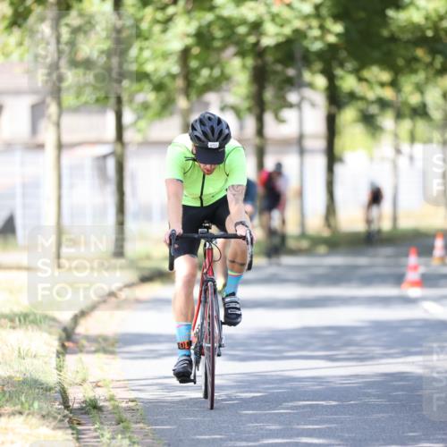 11.08.2024 - GEWOBA Citytriathlon Bremen H.Heesch http://msf.ph/oto/6798545 11.08.2024 11:54:51 Laufen  meine-sportfotos.de