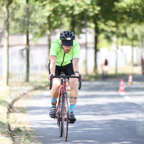 11.08.2024 - GEWOBA Citytriathlon Bremen H.Heesch http://msf.ph/oto/6798568 11.08.2024 11:54:51 Laufen  meine-sportfotos.de