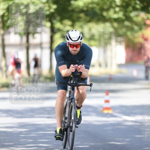 11.08.2024 - GEWOBA Citytriathlon Bremen H.Heesch http://msf.ph/oto/6798632 11.08.2024 11:54:53 Laufen  meine-sportfotos.de