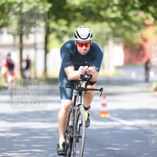 11.08.2024 - GEWOBA Citytriathlon Bremen H.Heesch http://msf.ph/oto/6798640 11.08.2024 11:54:53 Laufen  meine-sportfotos.de