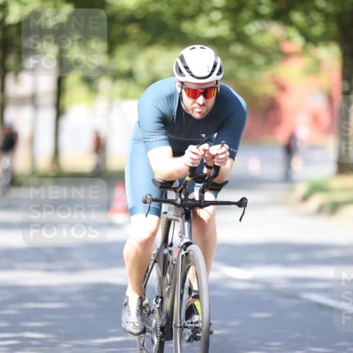 11.08.2024 - GEWOBA Citytriathlon Bremen H.Heesch http://msf.ph/oto/6798651 11.08.2024 11:54:53 Laufen  meine-sportfotos.de