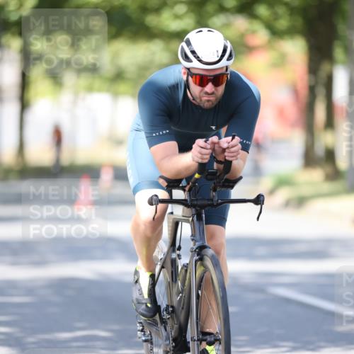 11.08.2024 - GEWOBA Citytriathlon Bremen H.Heesch http://msf.ph/oto/6798659 11.08.2024 11:54:53 Laufen  meine-sportfotos.de