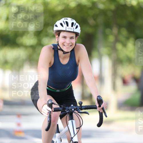 11.08.2024 - GEWOBA Citytriathlon Bremen H.Heesch http://msf.ph/oto/6798780 11.08.2024 11:54:58 Laufen  meine-sportfotos.de