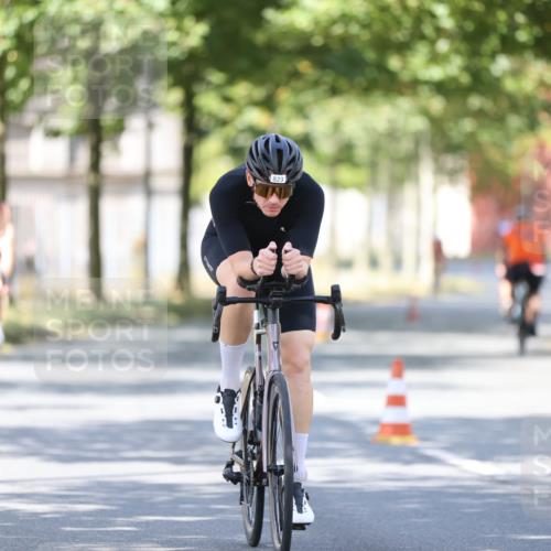 11.08.2024 - GEWOBA Citytriathlon Bremen H.Heesch http://msf.ph/oto/6798836 11.08.2024 11:55:40 Laufen  meine-sportfotos.de