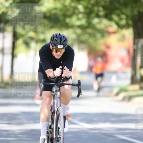 11.08.2024 - GEWOBA Citytriathlon Bremen H.Heesch http://msf.ph/oto/6798856 11.08.2024 11:55:40 Laufen  meine-sportfotos.de