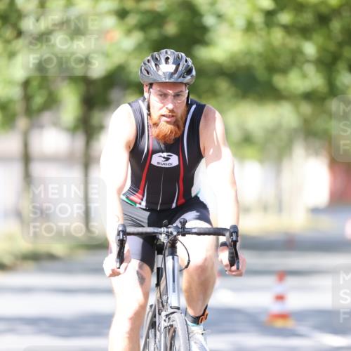 11.08.2024 - GEWOBA Citytriathlon Bremen H.Heesch http://msf.ph/oto/6798903 11.08.2024 11:55:42 Laufen  meine-sportfotos.de