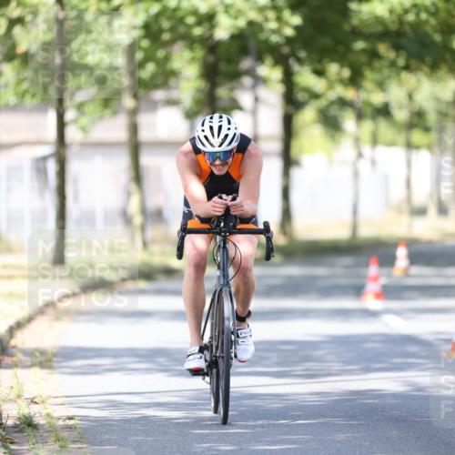 11.08.2024 - GEWOBA Citytriathlon Bremen H.Heesch http://msf.ph/oto/6798936 11.08.2024 11:55:48 Laufen  meine-sportfotos.de