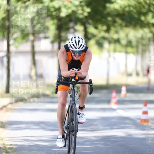11.08.2024 - GEWOBA Citytriathlon Bremen H.Heesch http://msf.ph/oto/6798954 11.08.2024 11:55:49 Laufen  meine-sportfotos.de