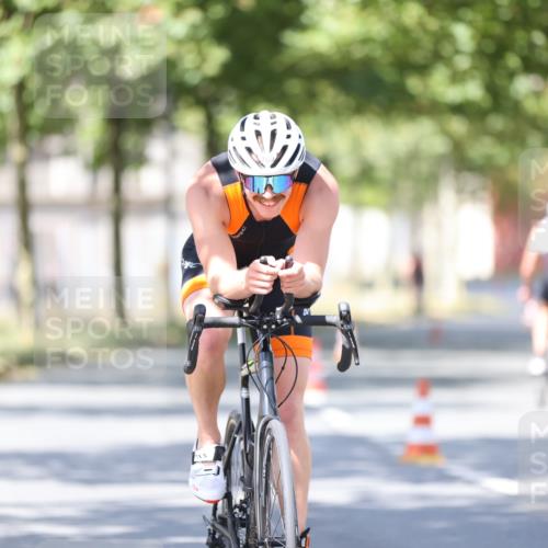 11.08.2024 - GEWOBA Citytriathlon Bremen H.Heesch http://msf.ph/oto/6798980 11.08.2024 11:55:49 Laufen  meine-sportfotos.de