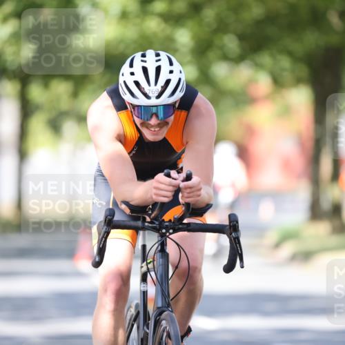 11.08.2024 - GEWOBA Citytriathlon Bremen H.Heesch http://msf.ph/oto/6799005 11.08.2024 11:55:49 Laufen  meine-sportfotos.de
