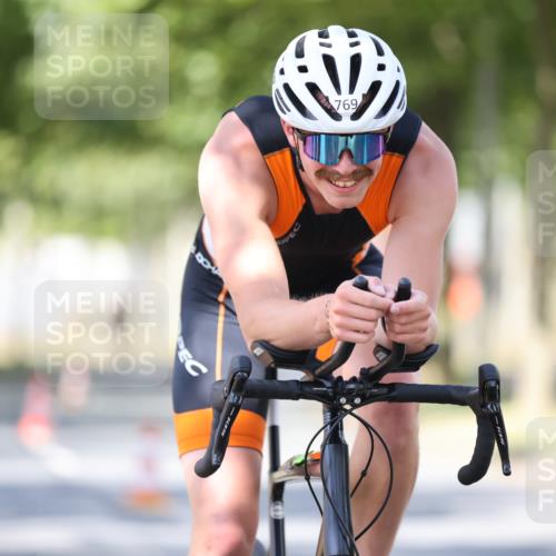 11.08.2024 - GEWOBA Citytriathlon Bremen H.Heesch http://msf.ph/oto/6799014 11.08.2024 11:55:49 Laufen  meine-sportfotos.de
