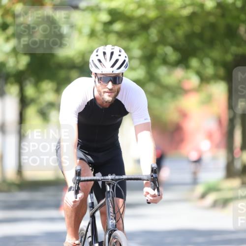 11.08.2024 - GEWOBA Citytriathlon Bremen H.Heesch http://msf.ph/oto/6799096 11.08.2024 11:56:12 Laufen  meine-sportfotos.de
