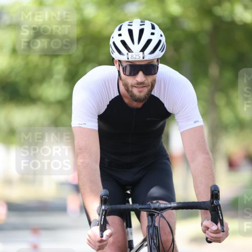 11.08.2024 - GEWOBA Citytriathlon Bremen H.Heesch http://msf.ph/oto/6799109 11.08.2024 11:56:12 Laufen  meine-sportfotos.de