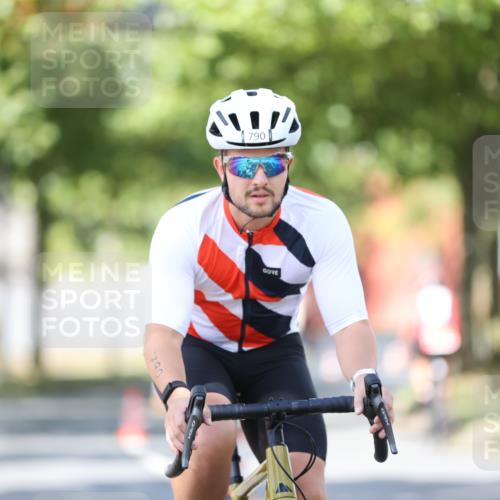 11.08.2024 - GEWOBA Citytriathlon Bremen H.Heesch http://msf.ph/oto/6799157 11.08.2024 11:56:17 Laufen  meine-sportfotos.de