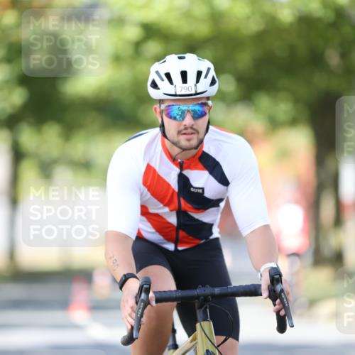 11.08.2024 - GEWOBA Citytriathlon Bremen H.Heesch http://msf.ph/oto/6799159 11.08.2024 11:56:17 Laufen  meine-sportfotos.de
