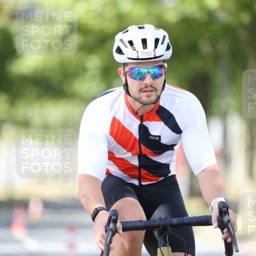 11.08.2024 - GEWOBA Citytriathlon Bremen H.Heesch http://msf.ph/oto/6799165 11.08.2024 11:56:18 Laufen  meine-sportfotos.de
