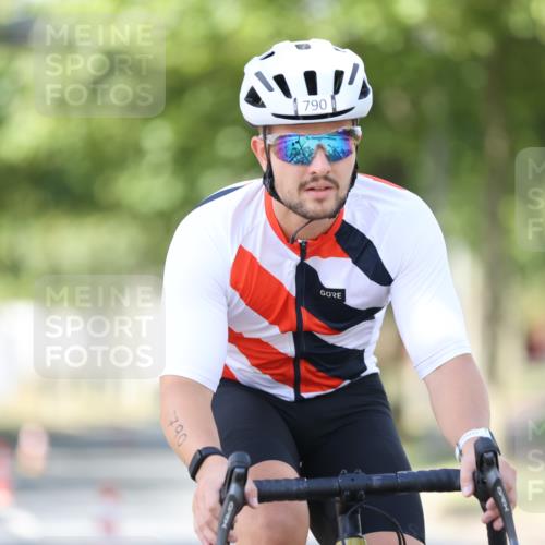 11.08.2024 - GEWOBA Citytriathlon Bremen H.Heesch http://msf.ph/oto/6799168 11.08.2024 11:56:18 Laufen  meine-sportfotos.de