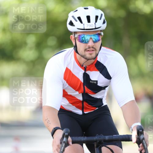 11.08.2024 - GEWOBA Citytriathlon Bremen H.Heesch http://msf.ph/oto/6799170 11.08.2024 11:56:18 Laufen  meine-sportfotos.de