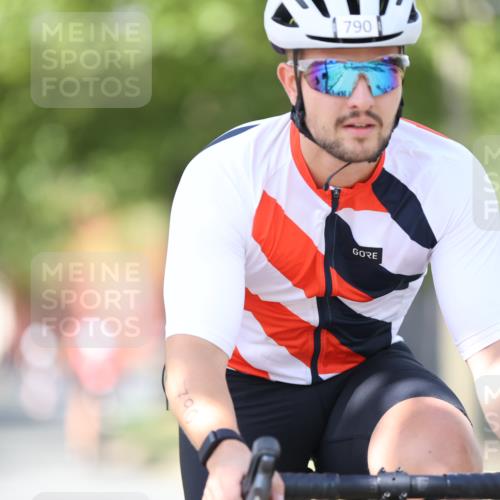 11.08.2024 - GEWOBA Citytriathlon Bremen H.Heesch http://msf.ph/oto/6799176 11.08.2024 11:56:18 Laufen  meine-sportfotos.de