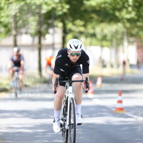 11.08.2024 - GEWOBA Citytriathlon Bremen H.Heesch http://msf.ph/oto/6799178 11.08.2024 11:56:27 Laufen  meine-sportfotos.de