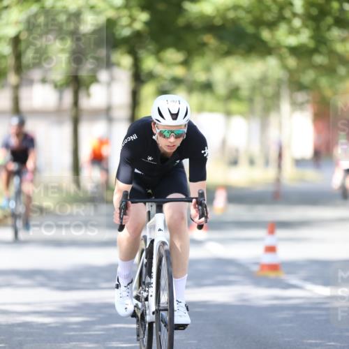 11.08.2024 - GEWOBA Citytriathlon Bremen H.Heesch http://msf.ph/oto/6799180 11.08.2024 11:56:27 Laufen  meine-sportfotos.de