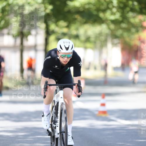 11.08.2024 - GEWOBA Citytriathlon Bremen H.Heesch http://msf.ph/oto/6799182 11.08.2024 11:56:27 Laufen  meine-sportfotos.de
