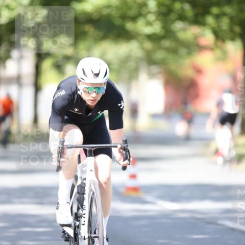 11.08.2024 - GEWOBA Citytriathlon Bremen H.Heesch http://msf.ph/oto/6799188 11.08.2024 11:56:27 Laufen  meine-sportfotos.de